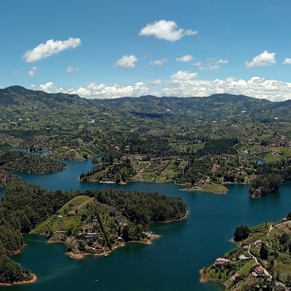 la piedra Guatape la-piedra-guatape-colombie
